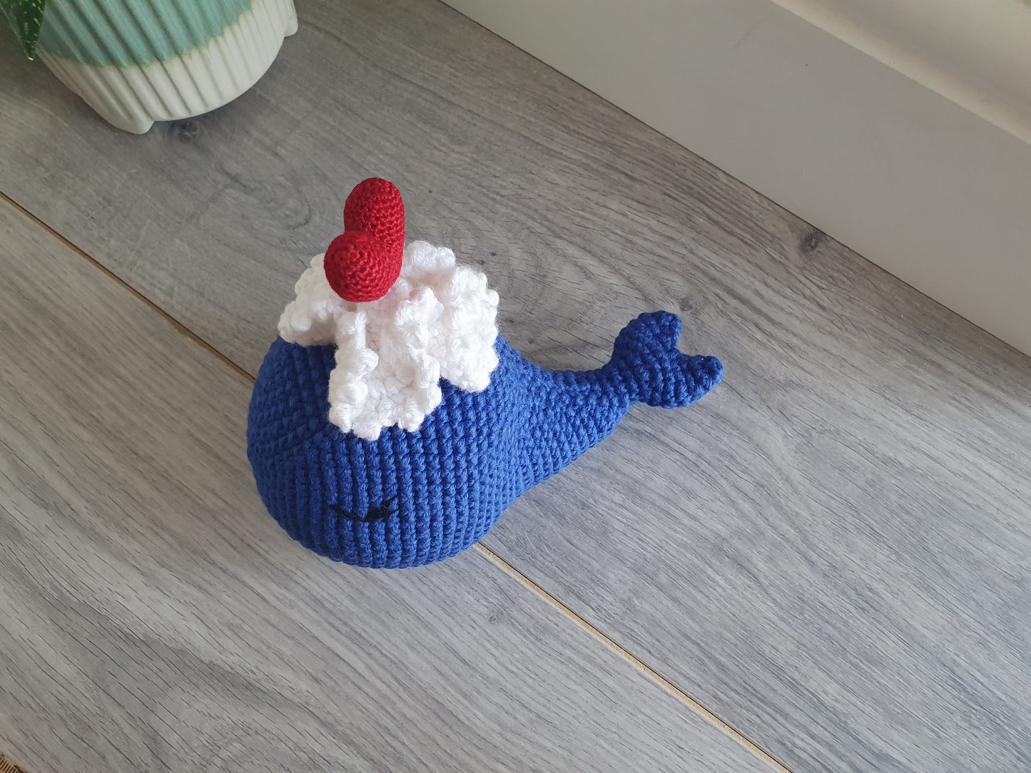 Whale - Valentina