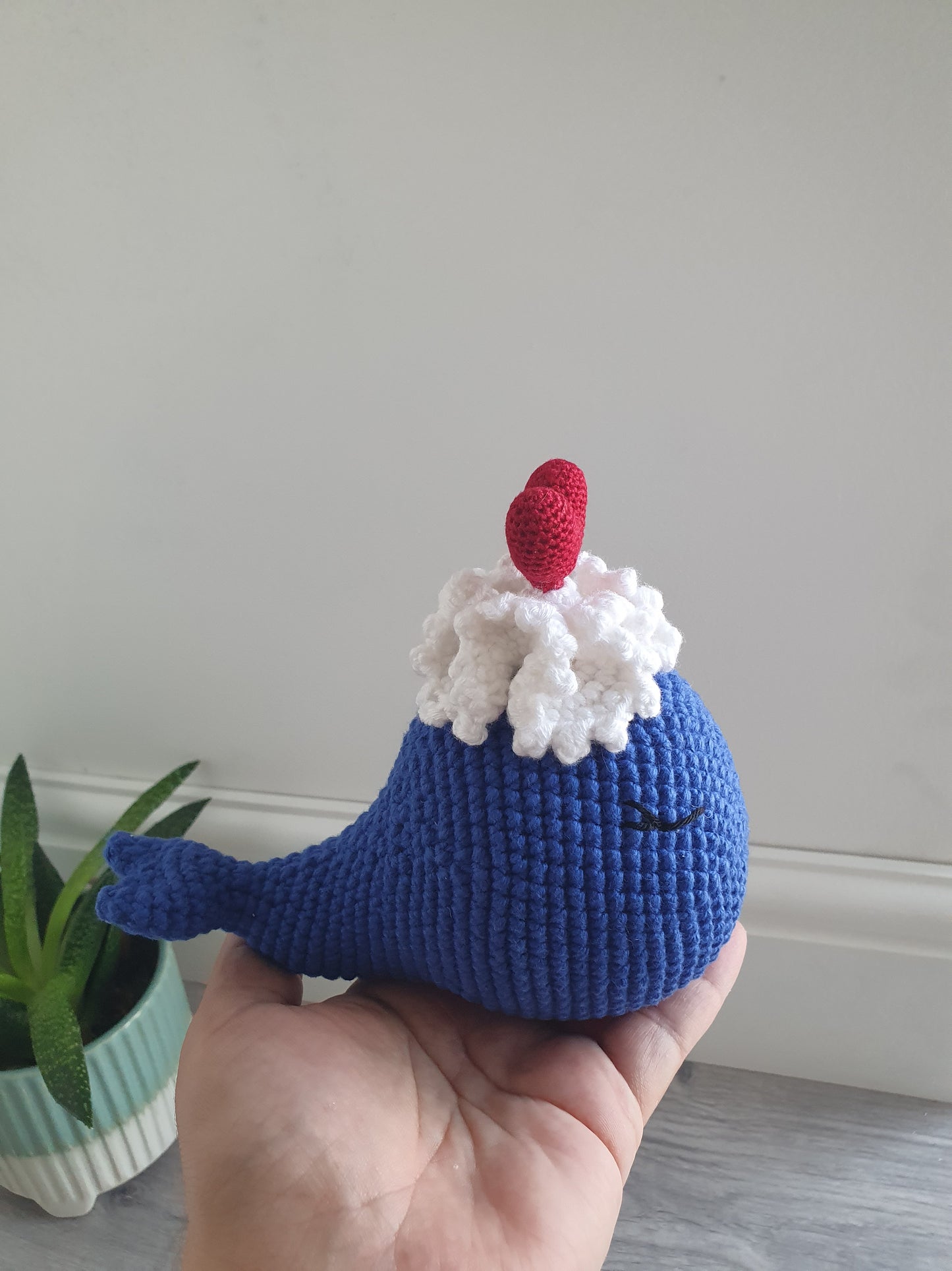Whale - Valentina